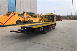 电白非事故拖车